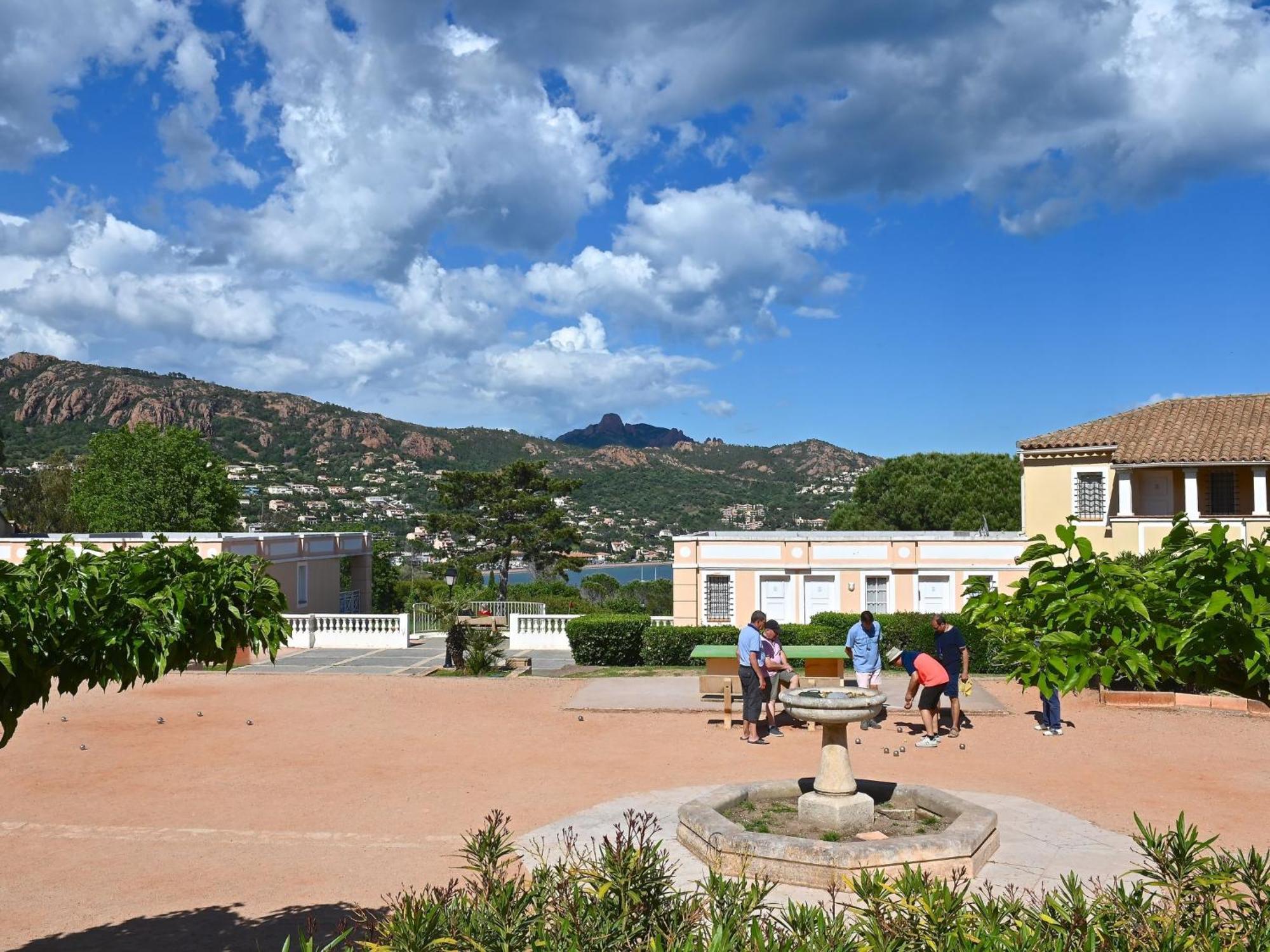 Apartment Village Cap Esterel - Le Village-76 By Interhome Saint-Raphaël Exterior foto