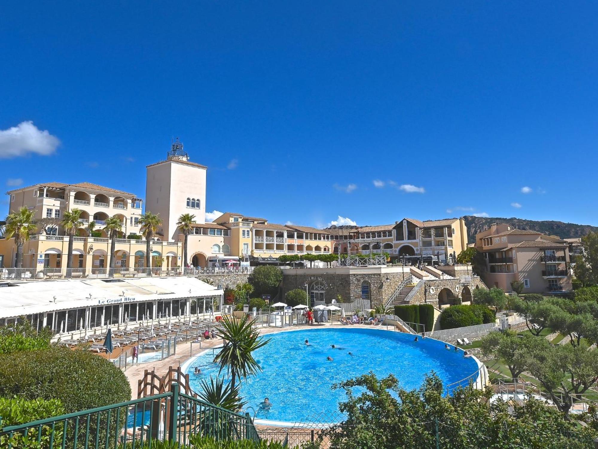 Apartment Village Cap Esterel - Le Village-76 By Interhome Saint-Raphaël Exterior foto
